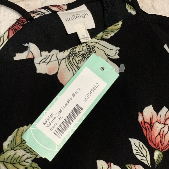 Kaileigh cold shoulder blouse, Sz XL, NWT - Picture 5 of 5